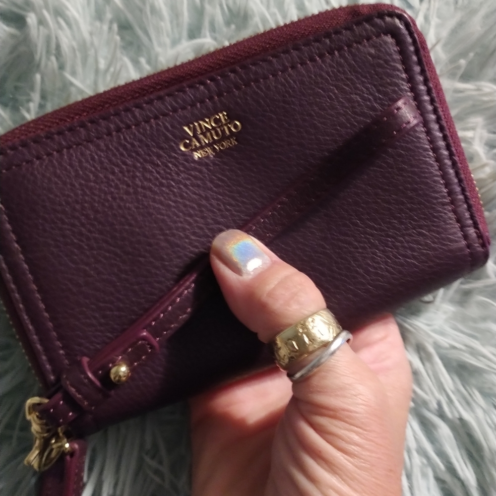 Vince Camuto Ada Wristlet/Grape Wine color - Picture 5 of 13